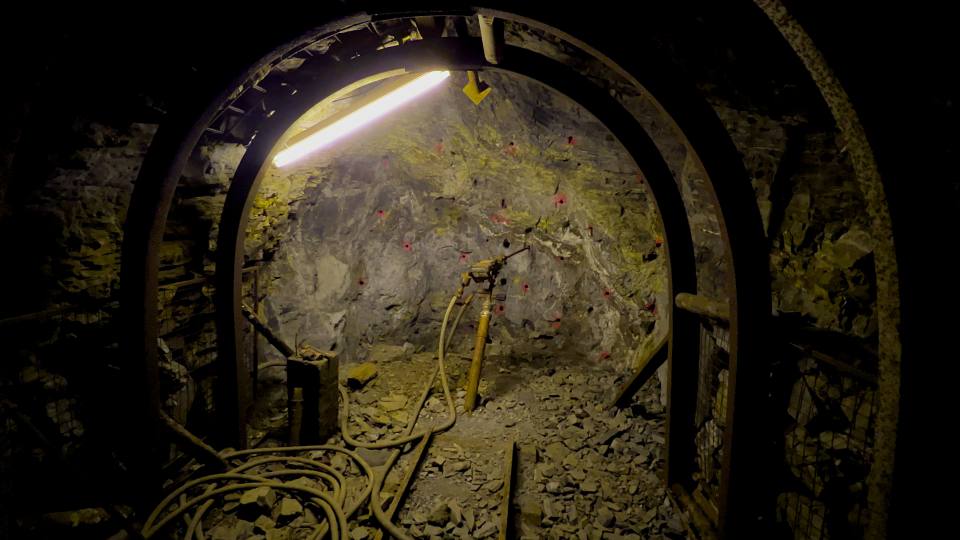 Фото: Рабочие инструменты шахтеров