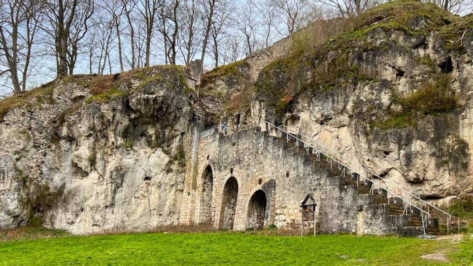 Фото: Руины замка Шарцфельс, 10 века
