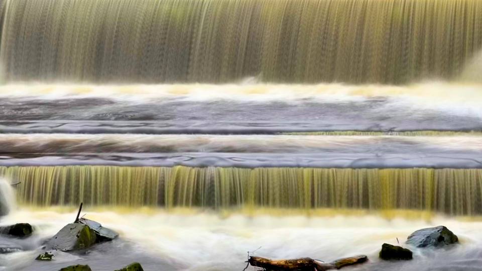 Фото: Плотинный водопад на реке Зибер (длительная выдержка), Sieber-Wehr Wasserfall