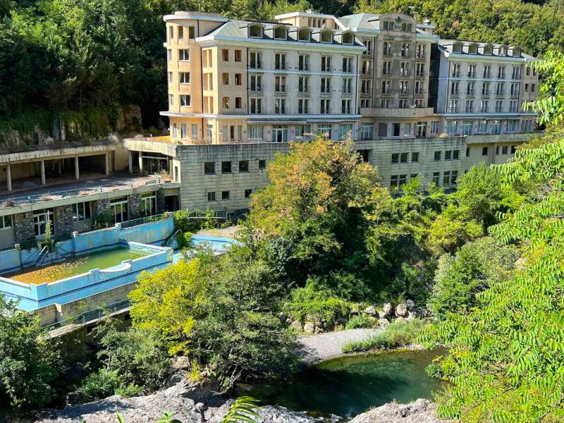 Фото: Большой спа-отель на природе в Лигурии, Италия